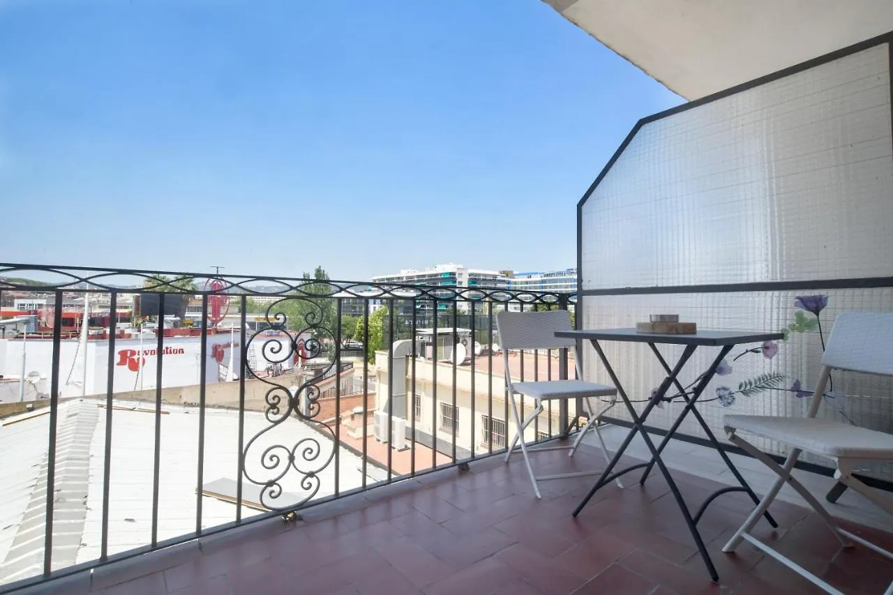 Apartamento De Diseno Equipado Centrico Moderno Lloret de Mar Spain